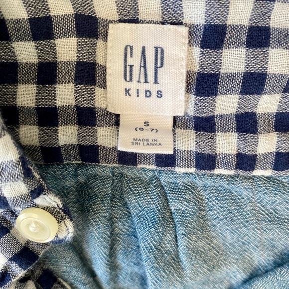 Gap small (6-7) lined button down. SO soft and warm. - Picture 3 of 3